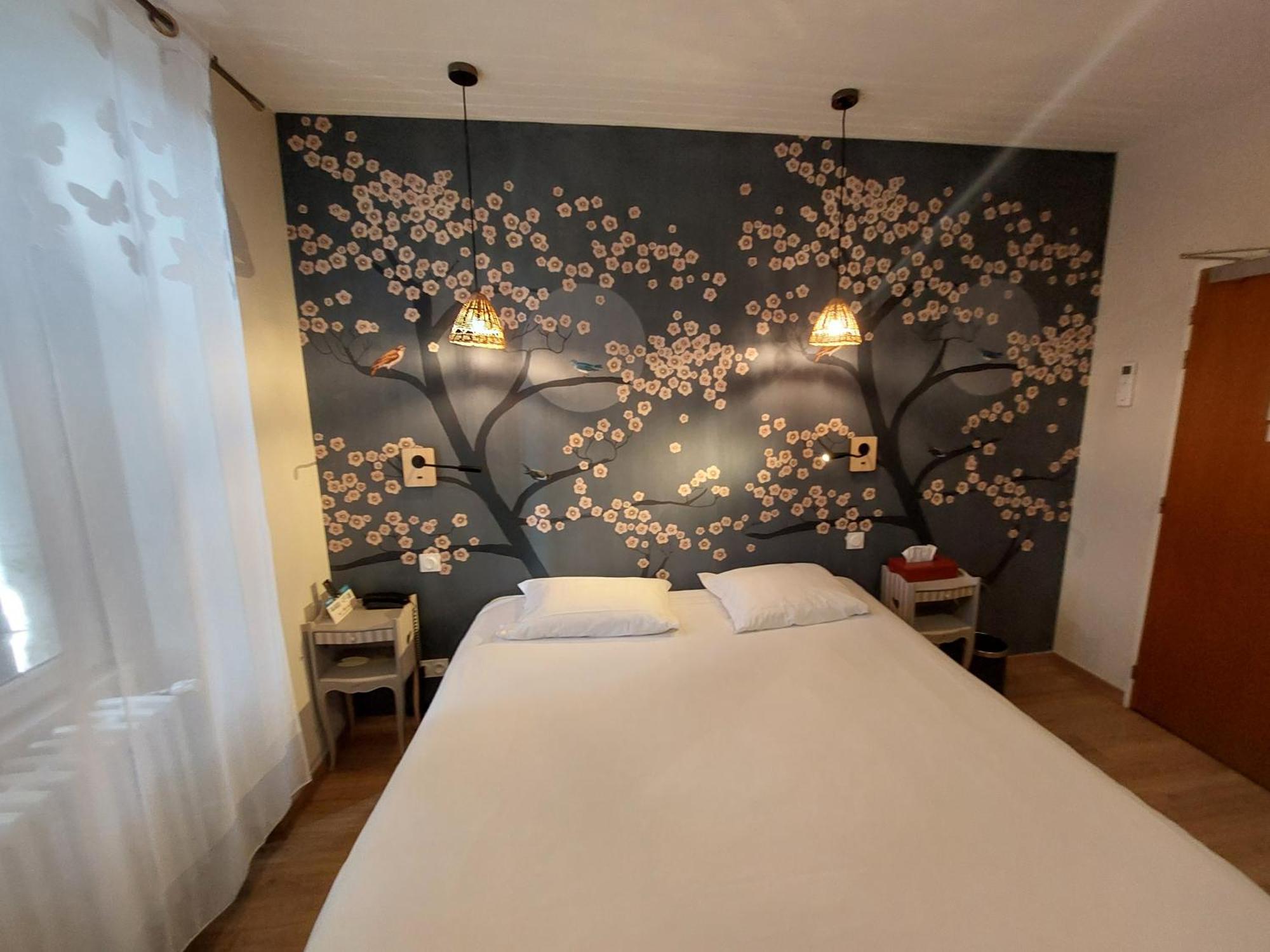 Logis Hôtel Les Voyageurs Tournon-dʼAgenais Extérieur photo
