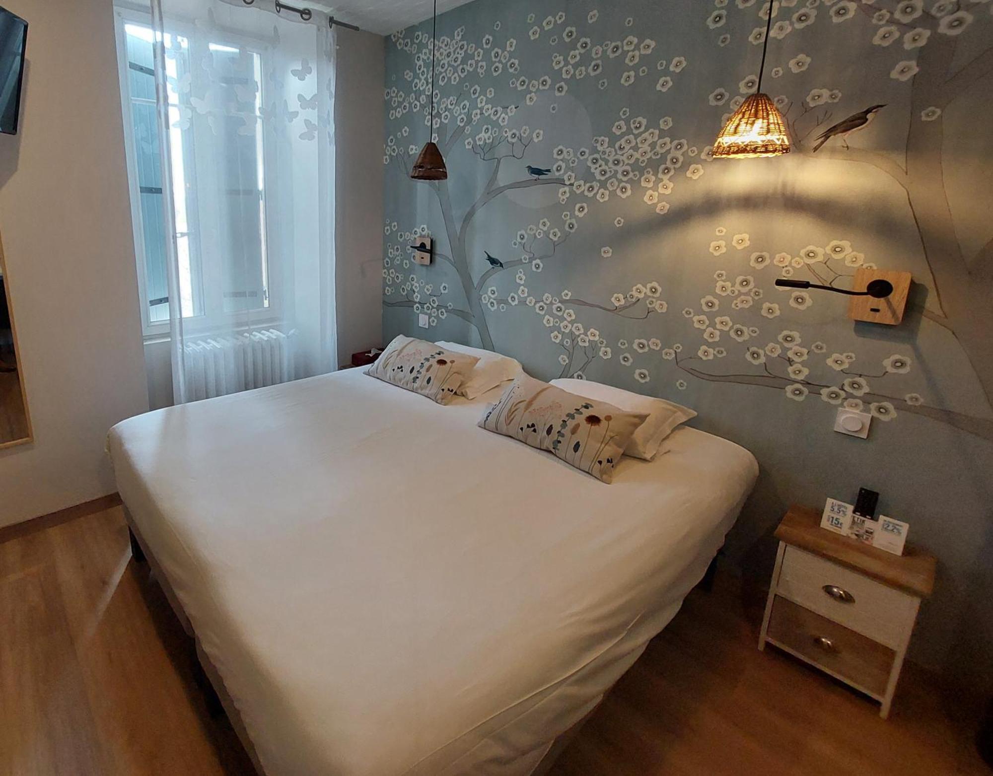 Logis Hôtel Les Voyageurs Tournon-dʼAgenais Extérieur photo