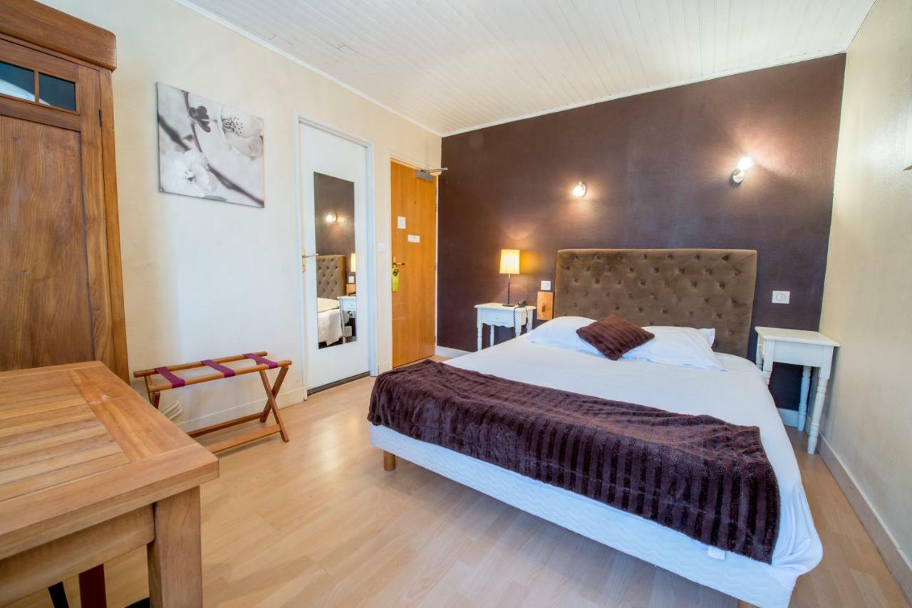 Logis Hôtel Les Voyageurs Tournon-dʼAgenais Extérieur photo
